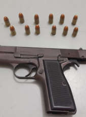Casal é preso com arma de uso restrito por policiais civis