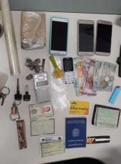 Polícia Civil prende quatro suspeitos de envolvimento com tráfico de drogas e apreende entorpecentes na AIS 17