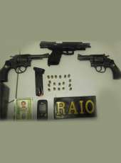 CPRaio apreende três armas de fogo e captura foragido da Justiça em Mombaça