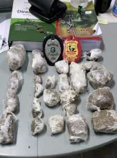 Polícia Civil prende homem suspeito de tráfico de drogas no Conjunto Ceará