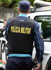 Ação da PMCE resulta em prisão de mulher e apreensão de cocaína e crack na Capital