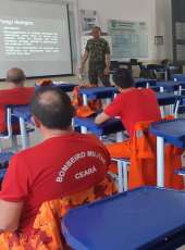 Corpo de Bombeiros participa de instrução de descontaminação do Exército Brasileiro