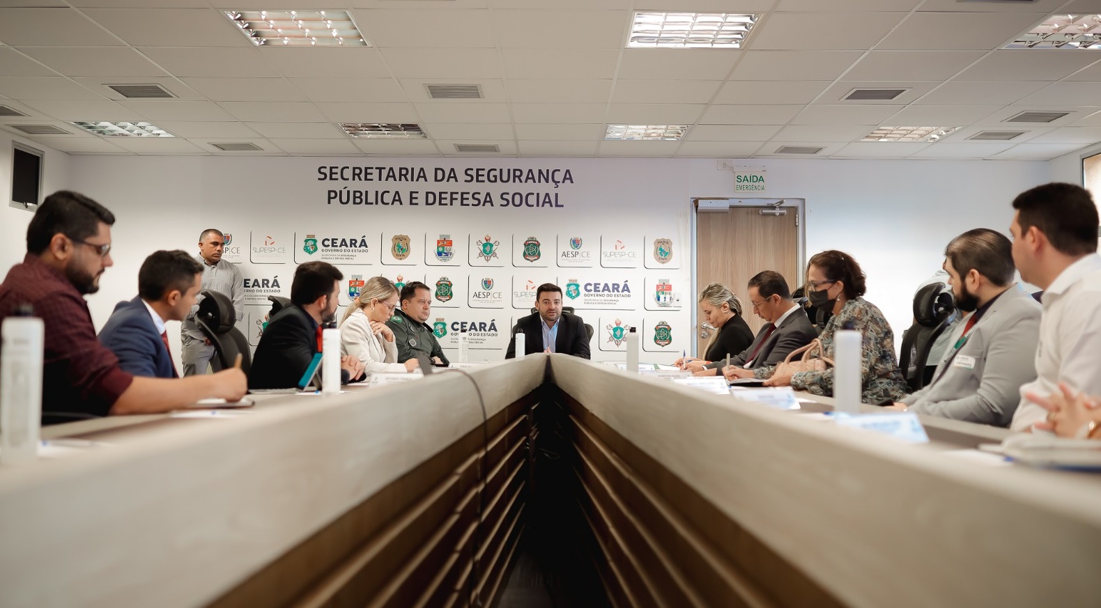 SSPDS, Seduc, MPCE, Aprece, PF, PMF e sindicato das escolas particulares  alinham ações de segurança - Secretaria da Segurança Pública e Defesa Social