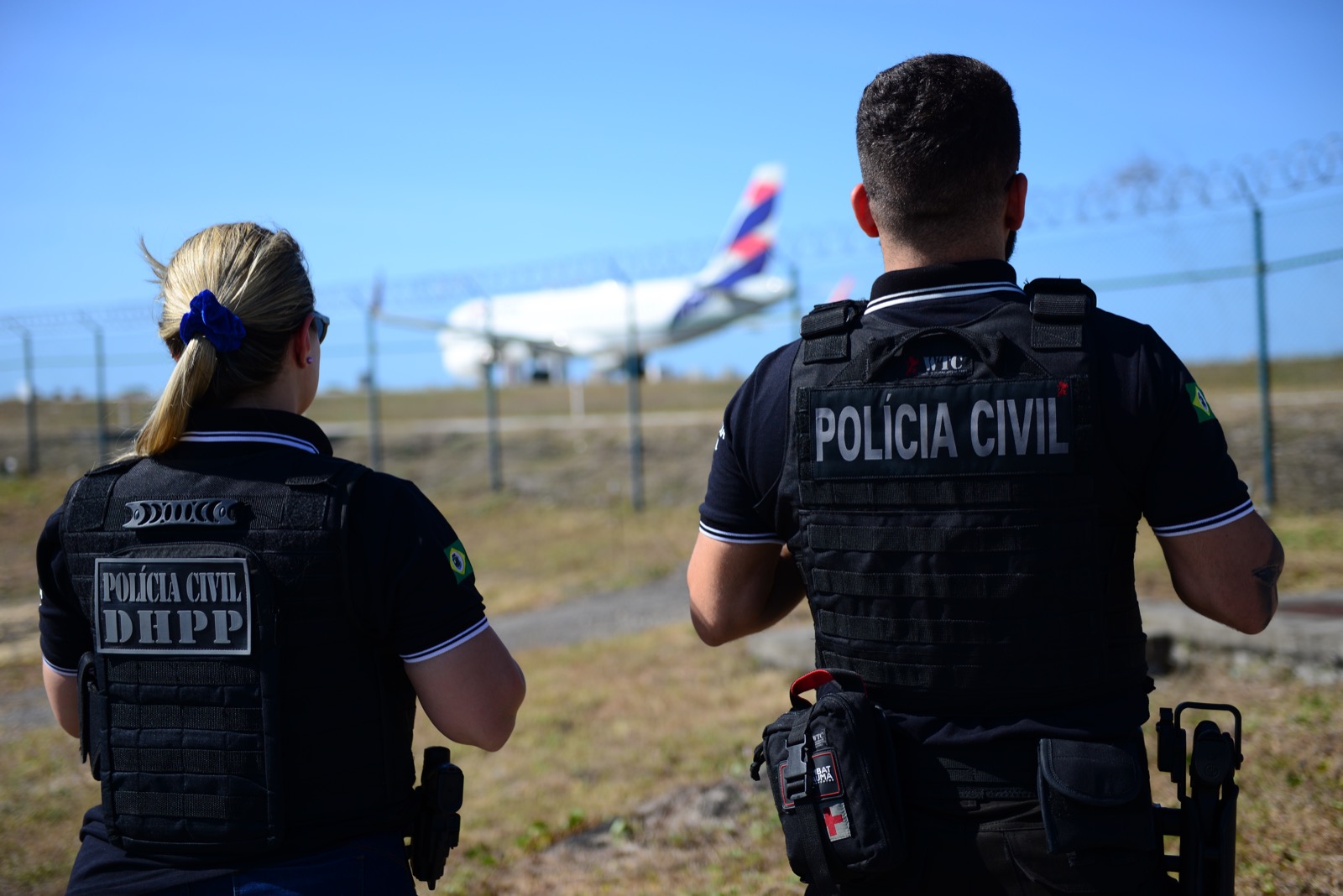 Policial, segunda, dia 08 de agosto