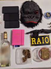 Suspeito é preso pela PMCE com arma de fogo, drogas e munições em Aracati