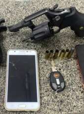 Polícia Militar captura trio com arma de fogo e recupera carro roubado na RMF