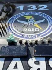 PMCE captura trio suspeito de homicídio e apreende armas e drogas em Itarema