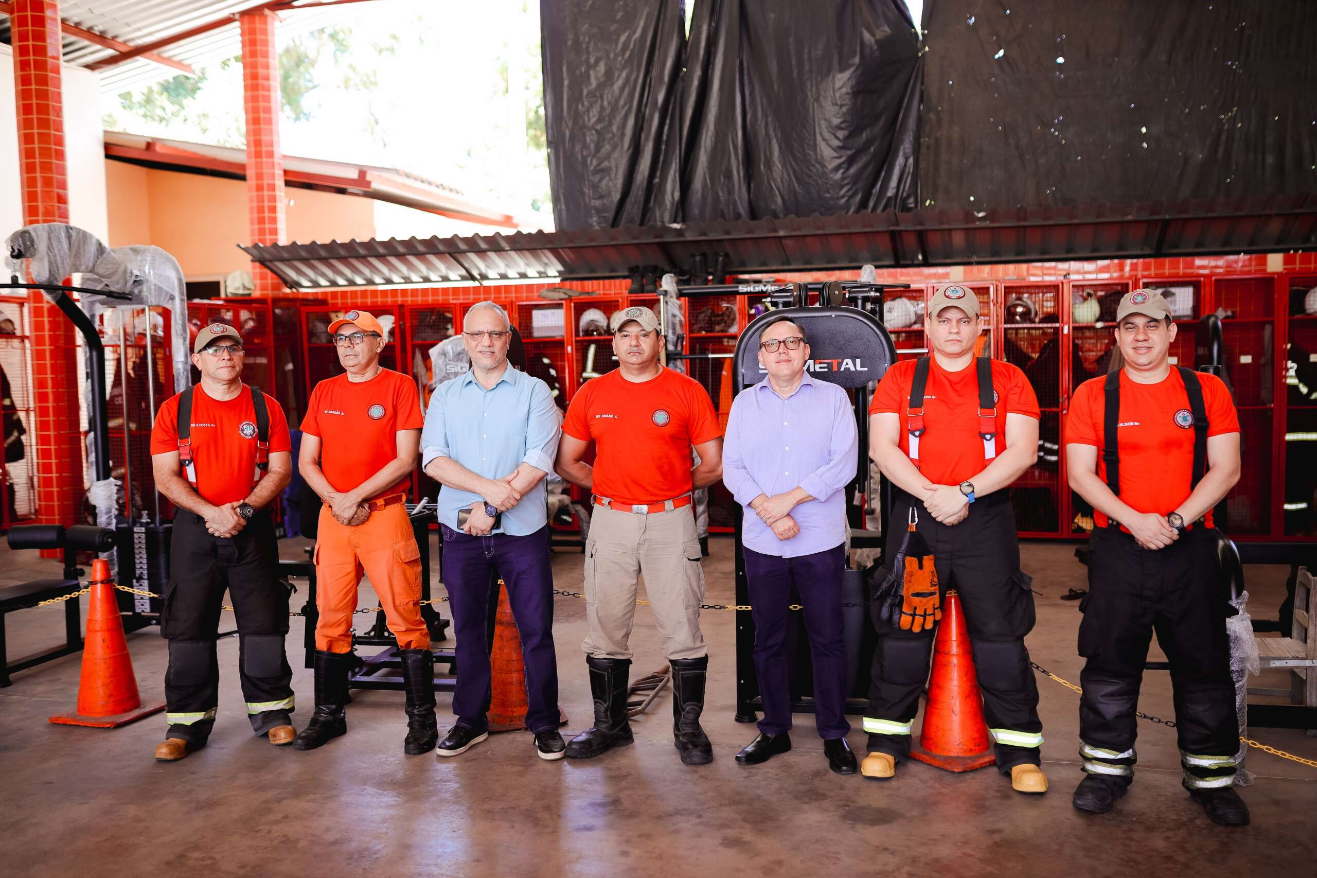 Secretário da SSPDS realiza visitas a batalhões da PMCE e do CBMCE e delegacia da PCCE na Messejana