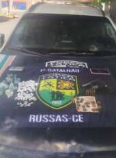 Polícia Militar prende suspeito e apreende drogas e arma de fogo em Russas