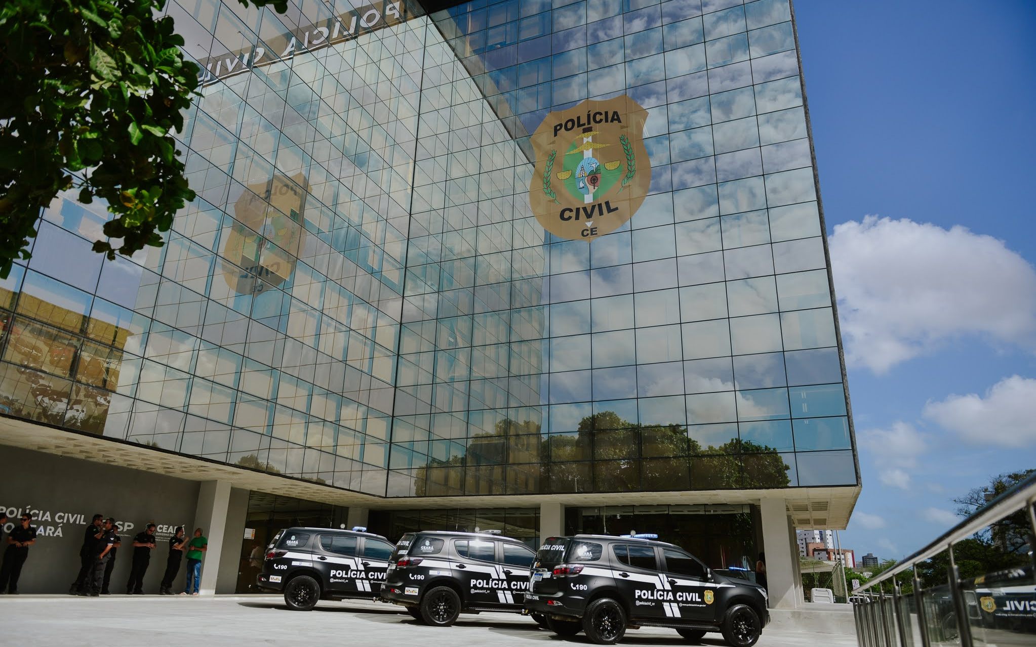 PCCE deflagra operação e prende cinco suspeitos de estelionato mediante fraude eletrônica na RMF