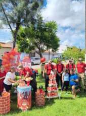 Corpo de Bombeiros faz surpresa para aniversariante durante comemoração na Capital