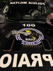 PMCE captura adolescente envolvido com roubo a comércio, apreende duas armas e uma moto em Sobral