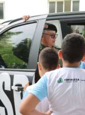 Em visita educativa, Aesp recebe estudantes do ensino fundamental e promove doação de livros