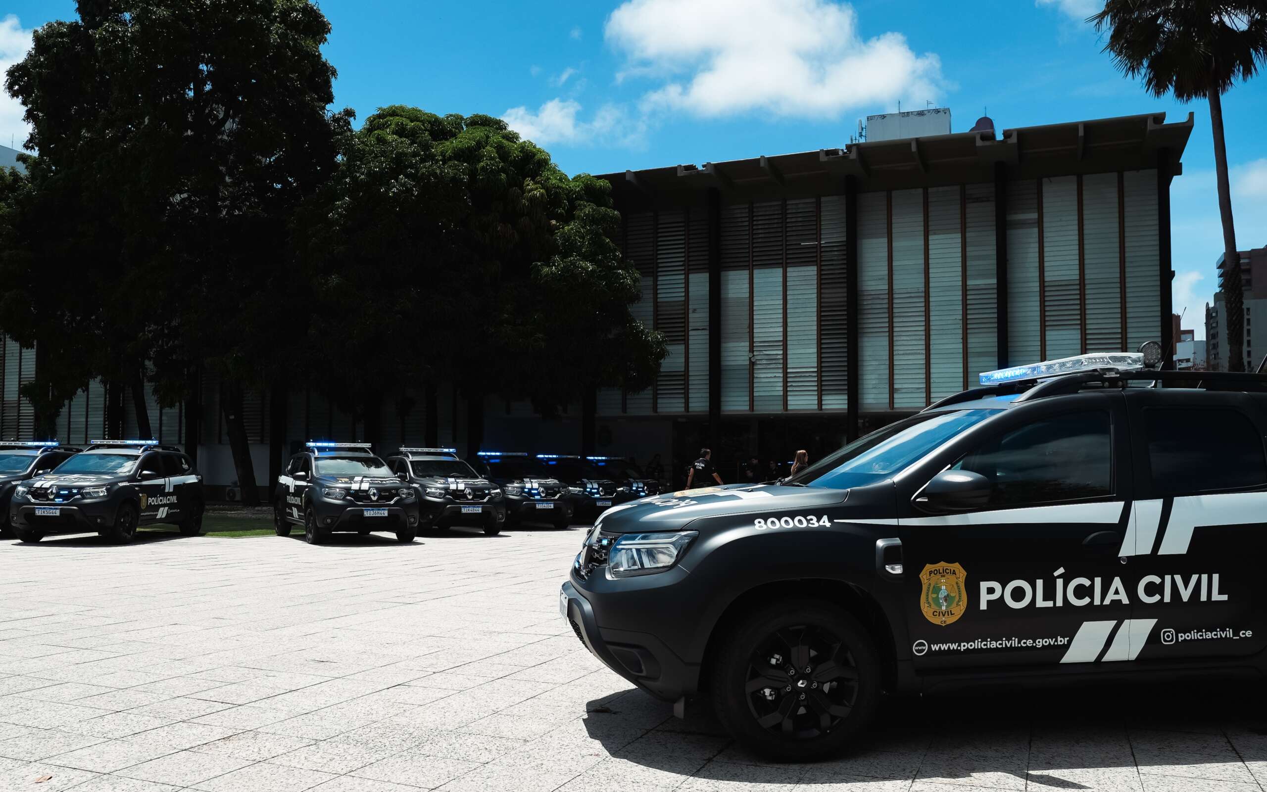Governo do Ceará reforça Polícia Civil com 28 viaturas com blindagem